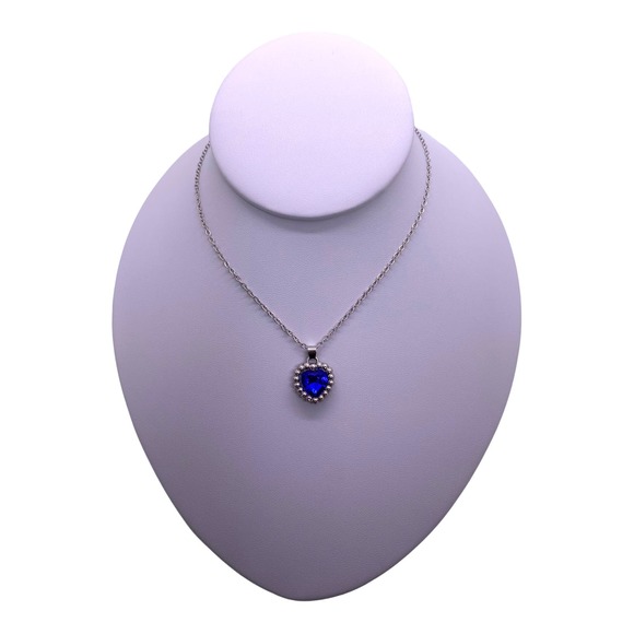 Imitation Silver BLUE SAPPHIRE Cubic Zirconia Gemstone Heart Necklace - Picture 6 of 7